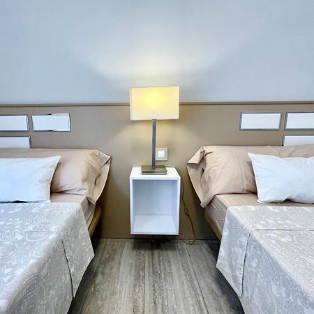 Exclusive Apartments On The First Line Of Benidorm Mar Y Sol Eksteriør billede